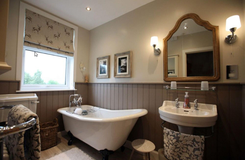 Bathroom 4, Shian Cottage B&B, Perthshire and Kinross