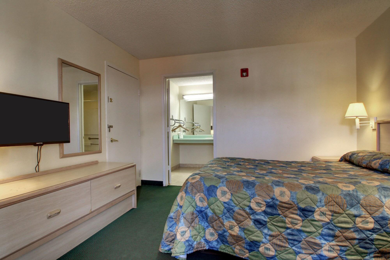 Bedroom 3, Legacy Inn - Cookeville, Putnam