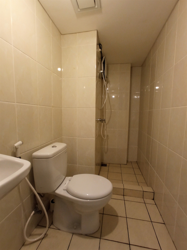 Bathroom 4, M-Town Residence Serpong by Cicilia, Tangerang