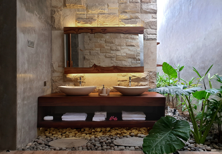 Bathroom 25