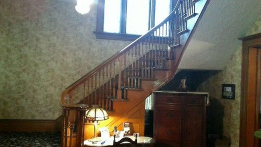 Public Area 2, Barrister's Bed & Breakfast, Seneca
