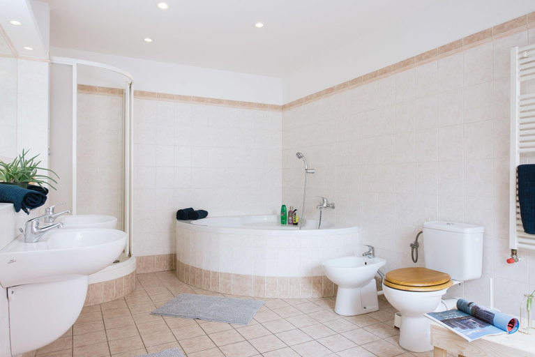 Bathroom 4, Golden Angel Apartment, Praha 6