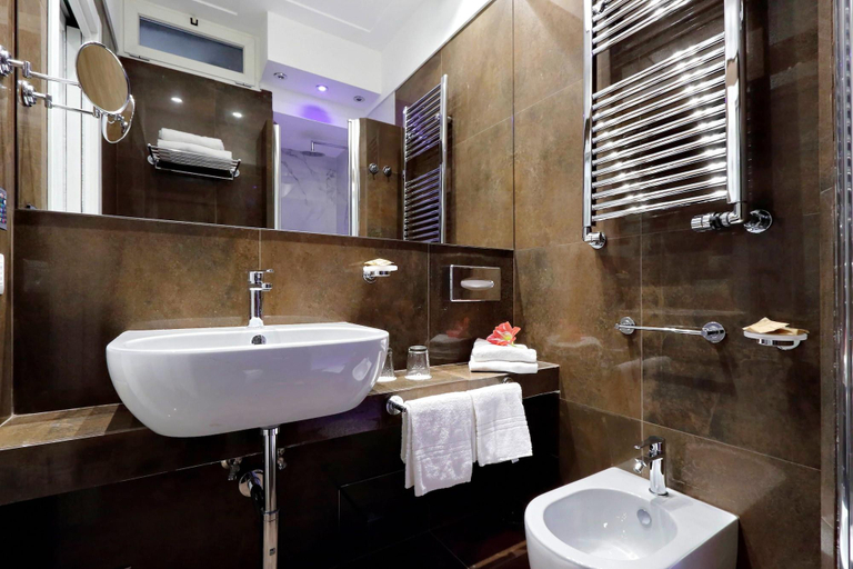 Bathroom 5, Piazza Venezia Grand Suite, Roma