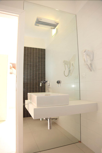 Bathroom 5, B&B FARAONE, Teramo