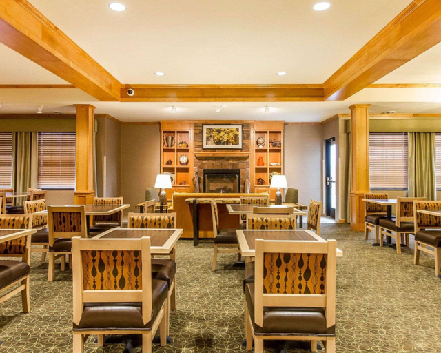 Food & Drinks 5, MainStay Suites Stanley, Mountrail