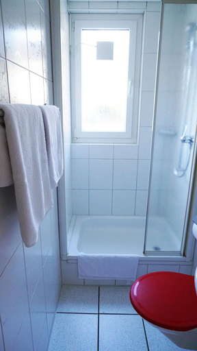 Bathroom 4, Adventure Guesthouse, Interlaken