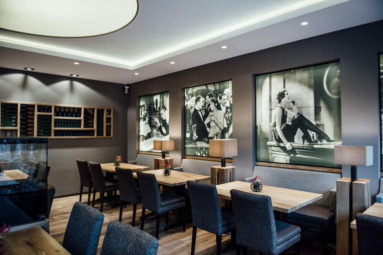 Public Area 4, Hotel und Restaurant Schmachtendorf, Oberhausen