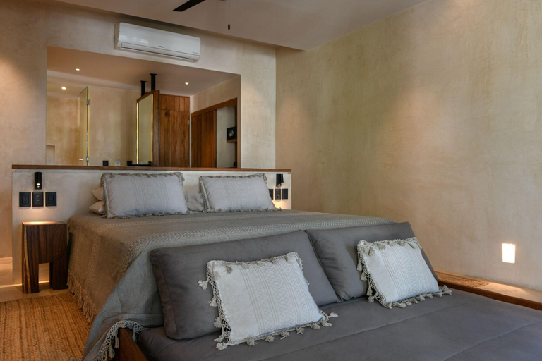 Bedroom 4, Casa Agape Boutique Hotel Rooftop Pool & Beach club access, Cozumel