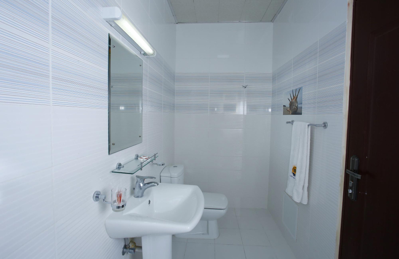 Bathroom 4, Bahrain Beach Bay Resort, Zallaq
