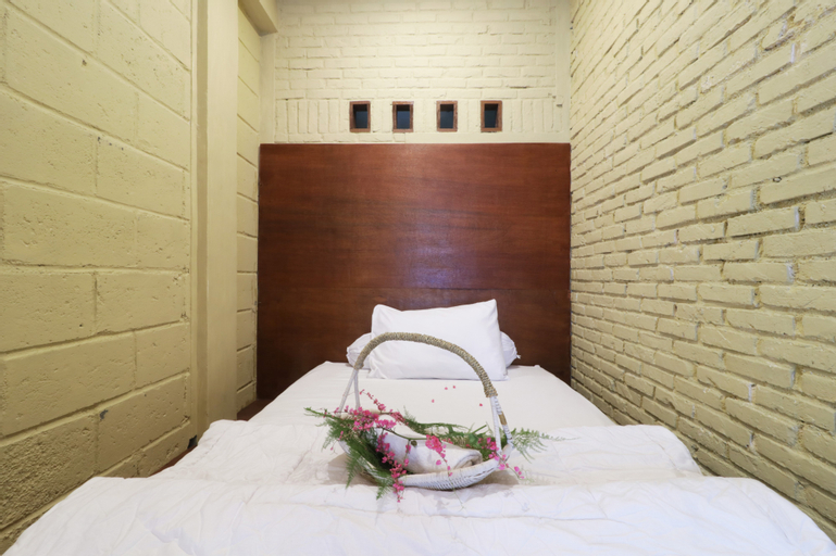 Bedroom 9