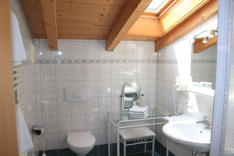 Bathroom, Hotel Gasthof Moserwirt, Zell am See