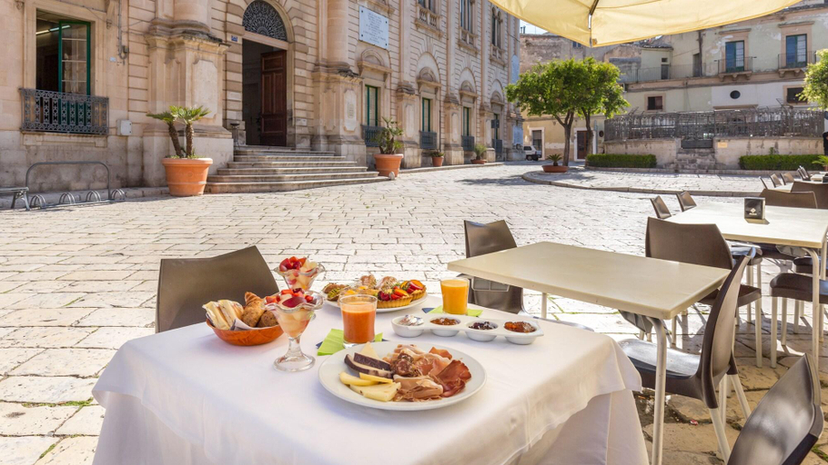 Food & Drinks 5, Palazzo Montalbano, Ragusa