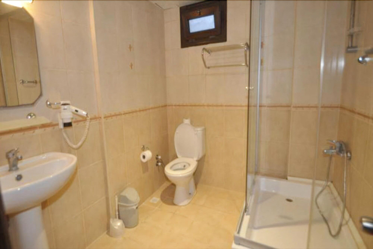 Bathroom 4, Tiana Moonlight Hotel - All Inclusive, Bodrum