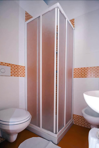 Bathroom 4, Hotel Baden Baden, Rimini