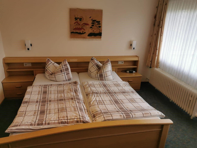 Bedroom 4, Hartmann, Esslingen