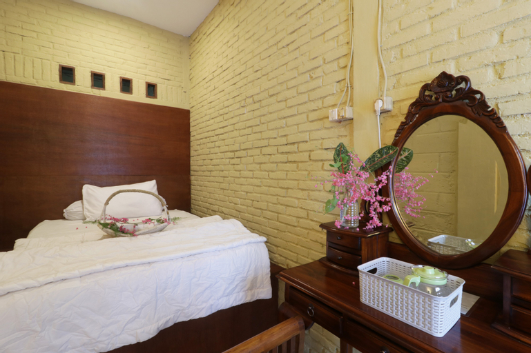 Bedroom 6
