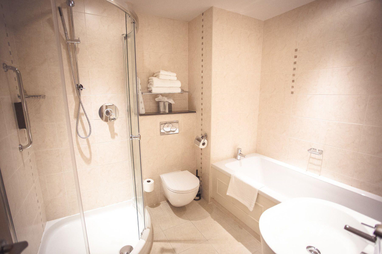 Bathroom 4, Lanhydrock Hotel & Golf Club, Cornwall