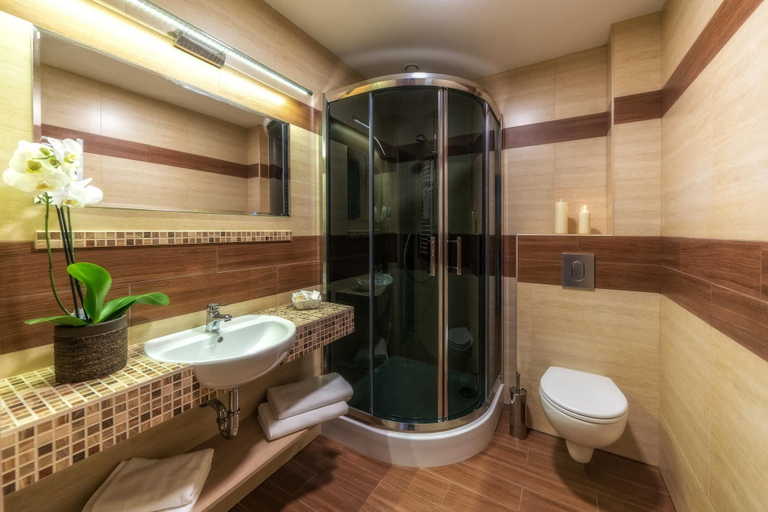 Bathroom 4, Hotel Zakopane Wellness & SPA ex. Korona Tatr, Tatra