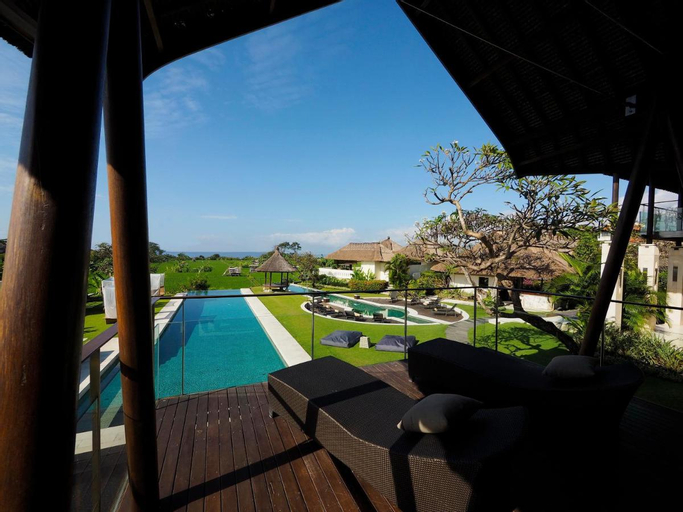 Exterior & Views 15