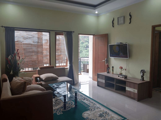 Others 2, Villa Tirta, Bogor