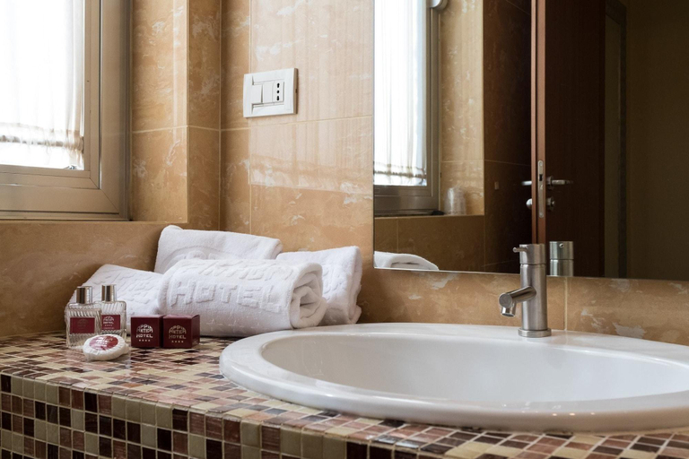 Bathroom 5, Hotel Appia Antica, Bari