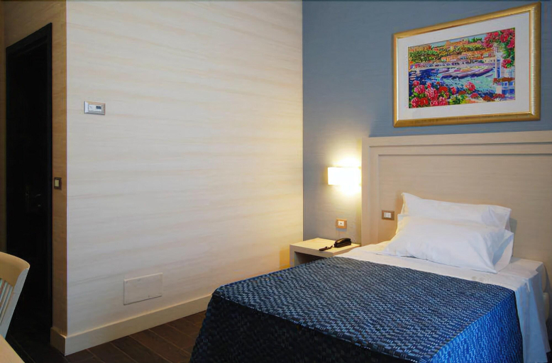 Bedroom 4, Hotel Palazzo Giancola, Foggia