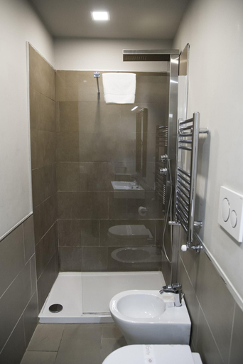 Bathroom 5, Juno Pantheon, Rome