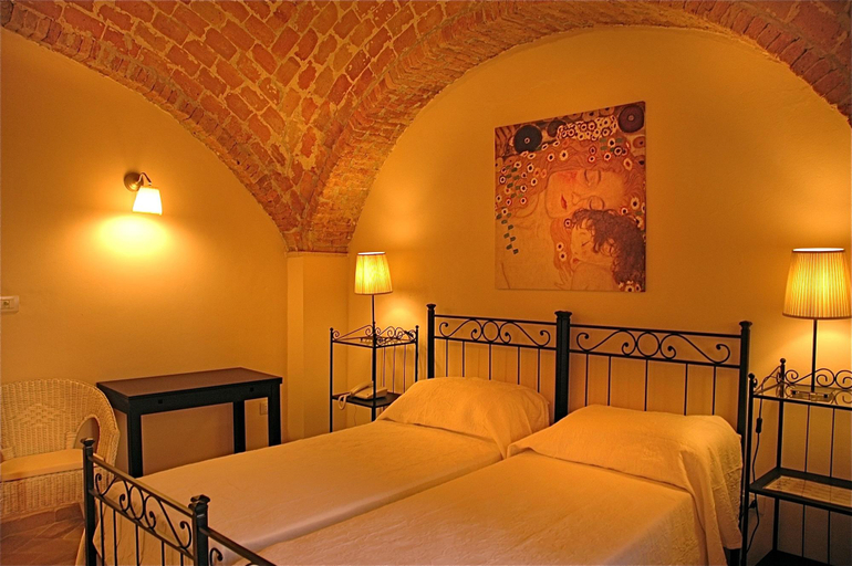 Bedroom 3, The Olive Inn, Foggia