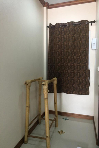 Bathroom 5, Tai Baan Resort, Phanom Sarakham