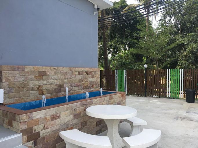 Others 5, Sutharnlai Apartment, Muang Suphanburi