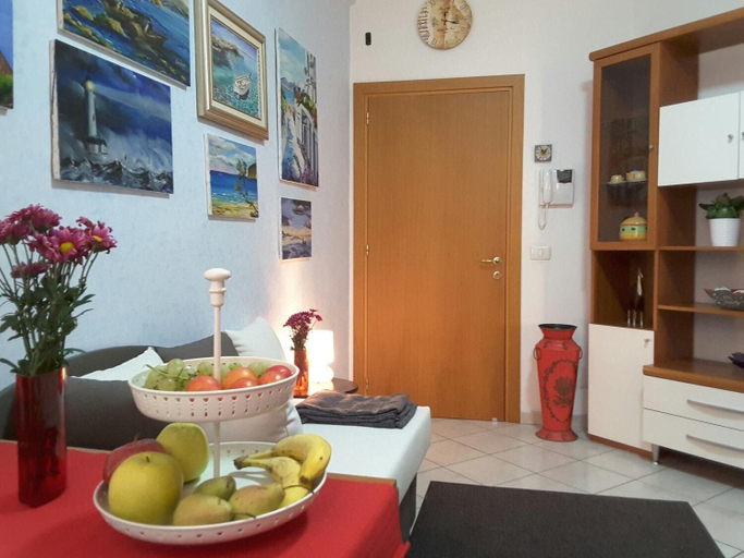 Bedroom 2, CASA DELL'ARTISTA 1, Salerno