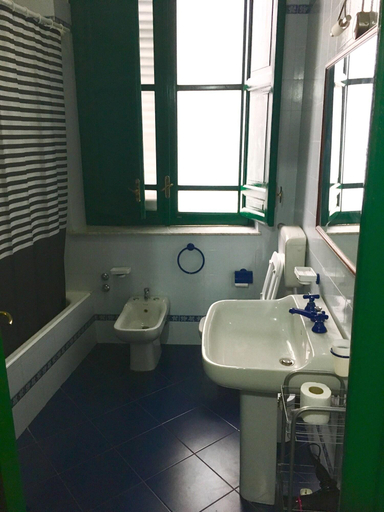 Bathroom 4, B&B Cosmopolitan, Palermo