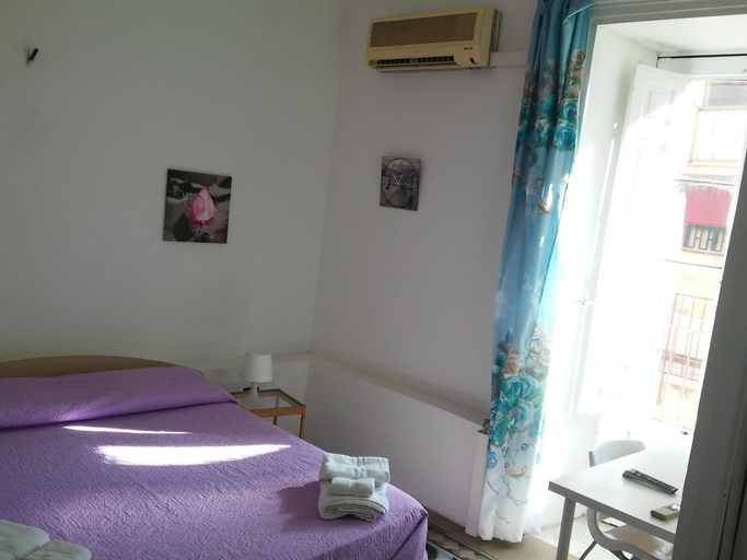 Bedroom 2, A Due Passi B&B, Catania
