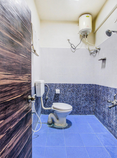 Bathroom 4, Fabhotel Mayuri Residency, Bangalore