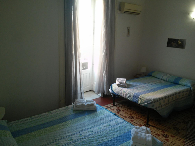 Bedroom 3, A Due Passi B&B, Catania