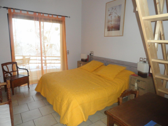 Bedroom 3, Le Grand Noyer, Ain