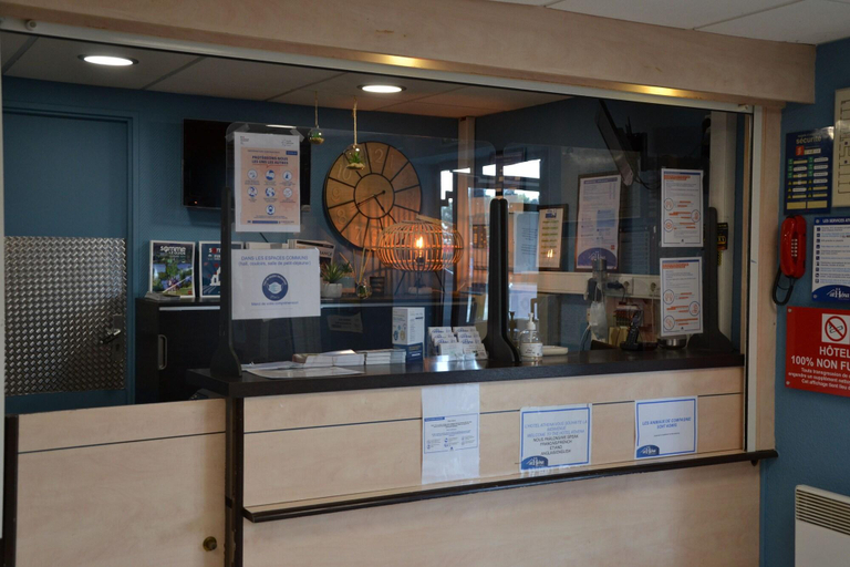 Public Area, Hôtel Athéna Friville, Somme