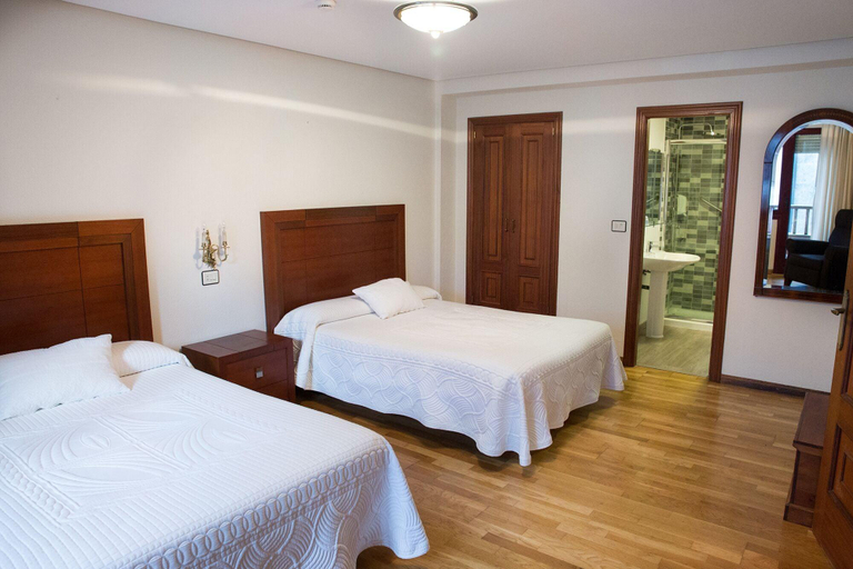 Bedroom 2, Hotel Mogay, Lugo