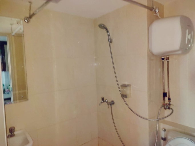 Bedroom 4, Clean Romantic Furnished Studio Springlake View, Bekasi