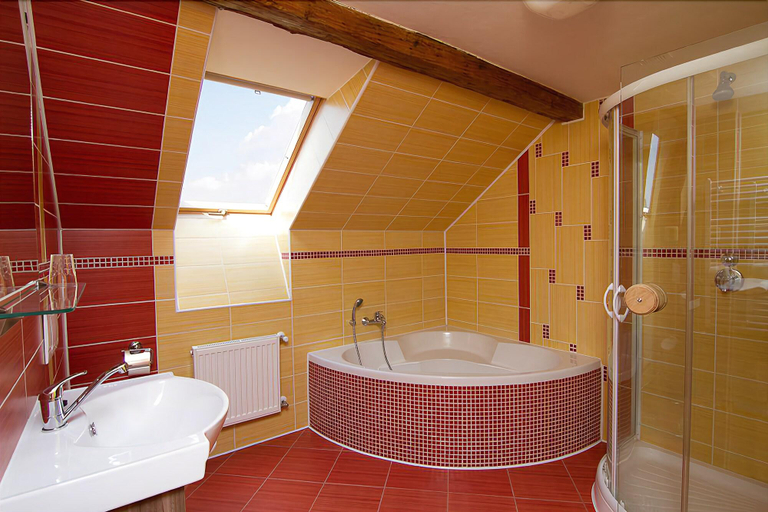 Bathroom 5, Hotel A Restaurace Kocanda, Děčín