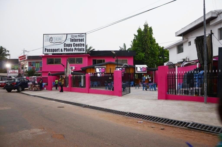 Exterior & Views, Sharp Guest House, Accra