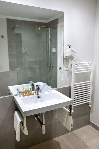 Bathroom 4, Hotel Mogay, Lugo