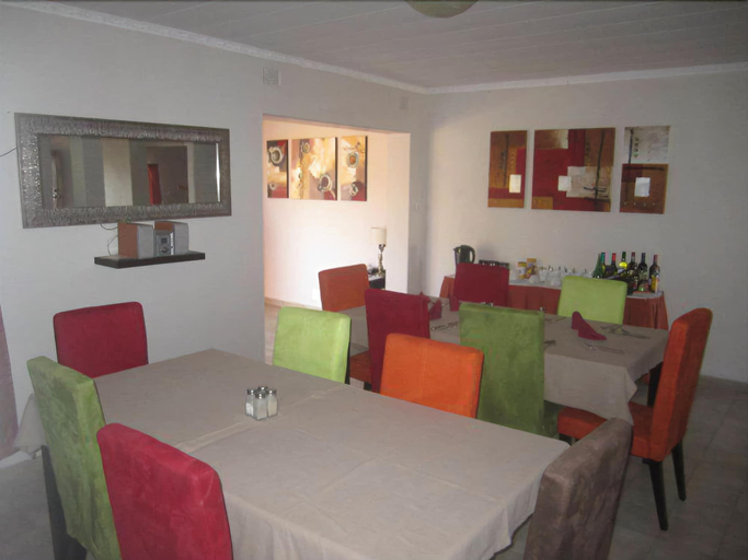 Public Area 3, Valley View Guest House, Bojanala