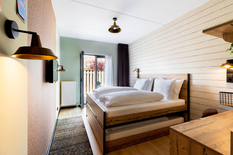 Bedroom 2, Hotel De Kroon Kaatsheuvel, Loon op Zand