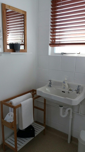 Bathroom, Amble In, Stratford
