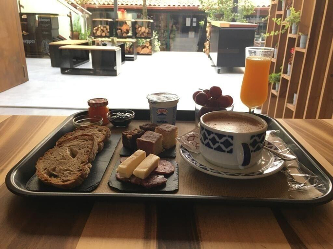 Food & Drinks 5, Hotel Mogay, Lugo