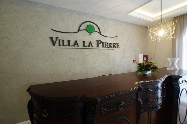 Public Area 2, Villa La Pierre, Świdnica