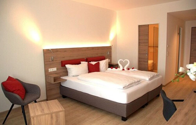 Bedroom 4, Hotel Asgard, Augsburg