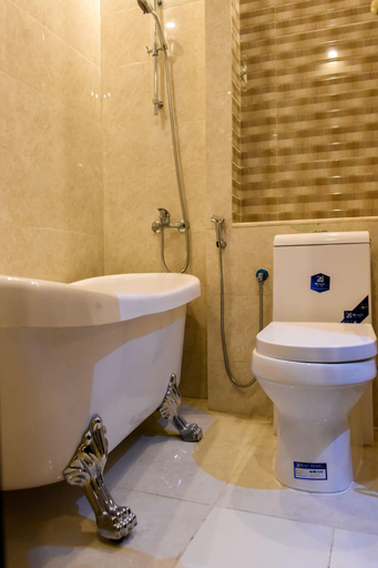 Bathroom 5, Guava Lotus Hotel