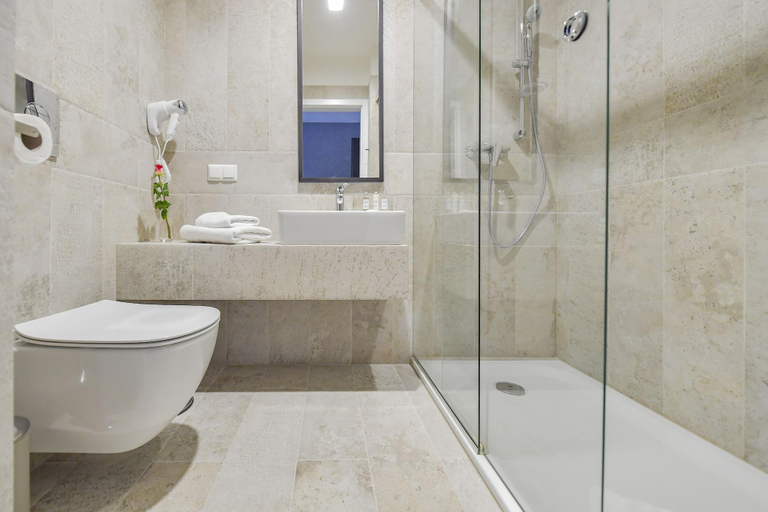 Bathroom 4, Lubhotel, Lublin City